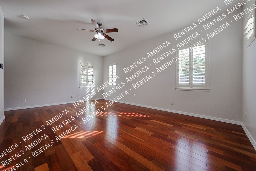 GORGEOUS 5 BEDROOM IN STONEFIELD 2 property image