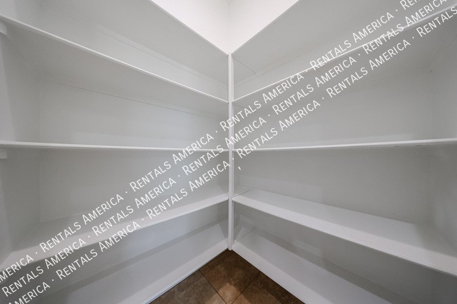 GORGEOUS 5 BEDROOM IN STONEFIELD 2 property image