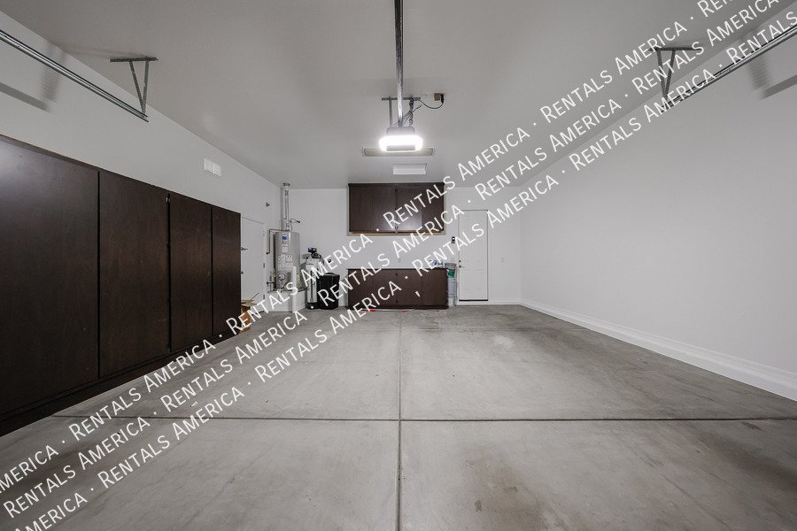 GORGEOUS 5 BEDROOM IN STONEFIELD 2 property image