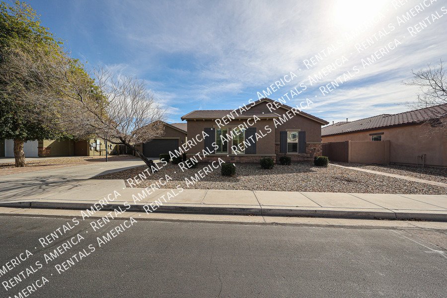 GORGEOUS 5 BEDROOM IN STONEFIELD 2 property image