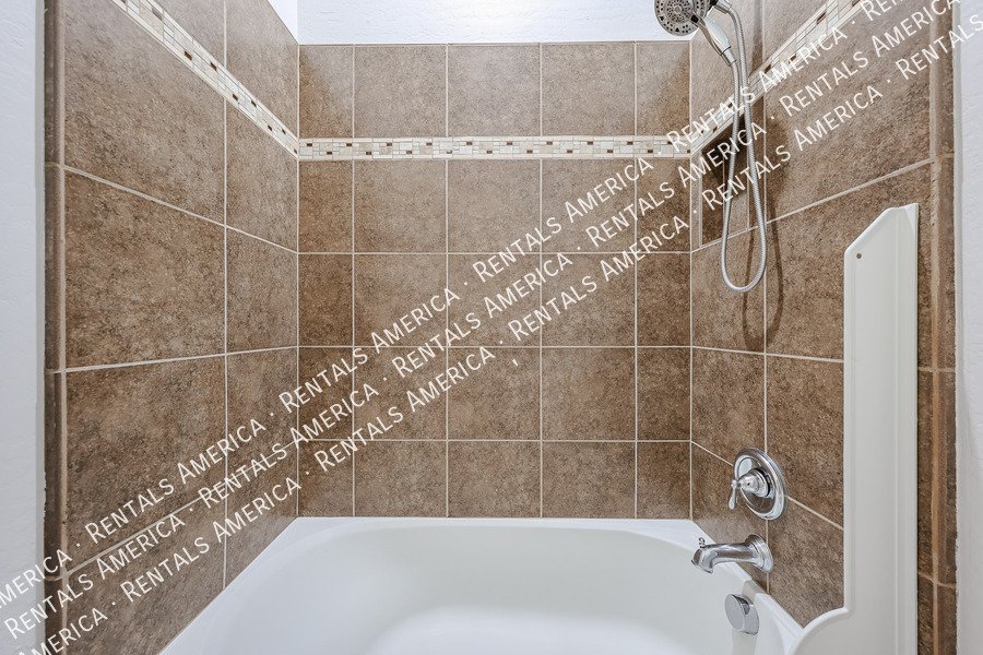 GORGEOUS 5 BEDROOM IN STONEFIELD 2 property image