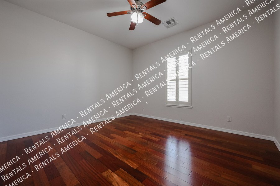 GORGEOUS 5 BEDROOM IN STONEFIELD 2 property image