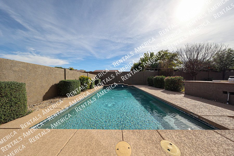 GORGEOUS 5 BEDROOM IN STONEFIELD 2 property image