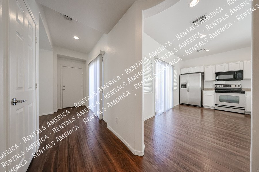 4714 E Laurel Ave property image