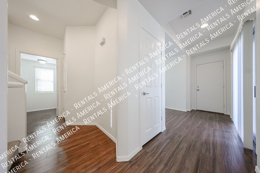 4714 E Laurel Ave property image