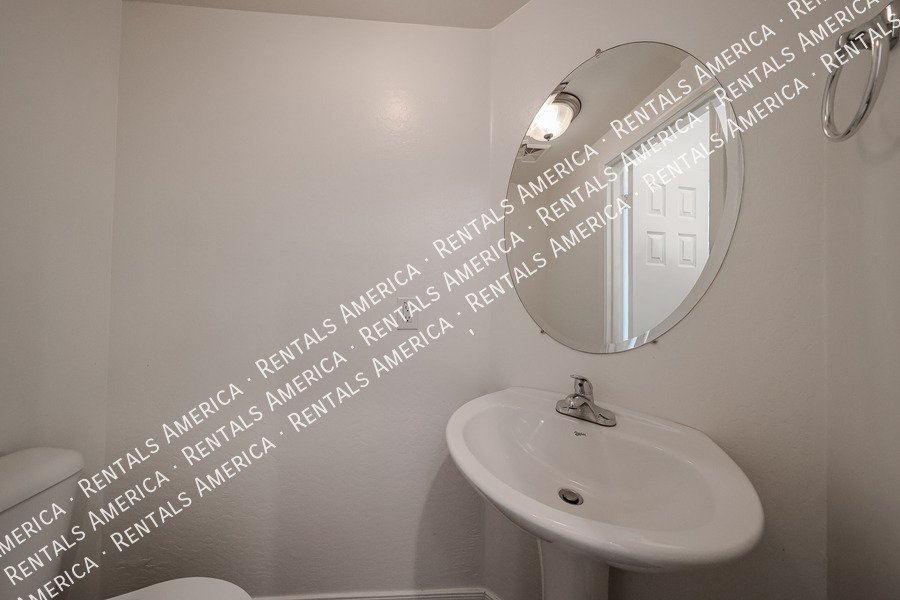 4714 E Laurel Ave property image