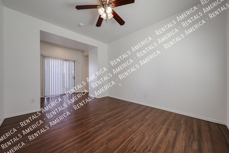 4714 E Laurel Ave property image