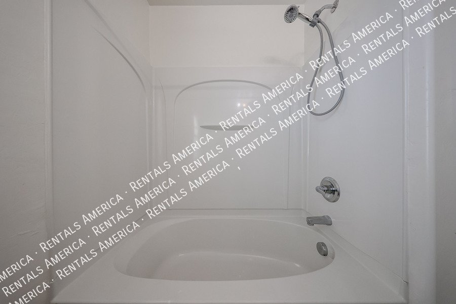 4714 E Laurel Ave property image