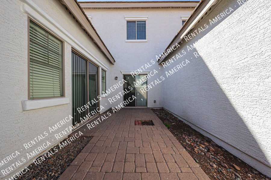 4714 E Laurel Ave property image