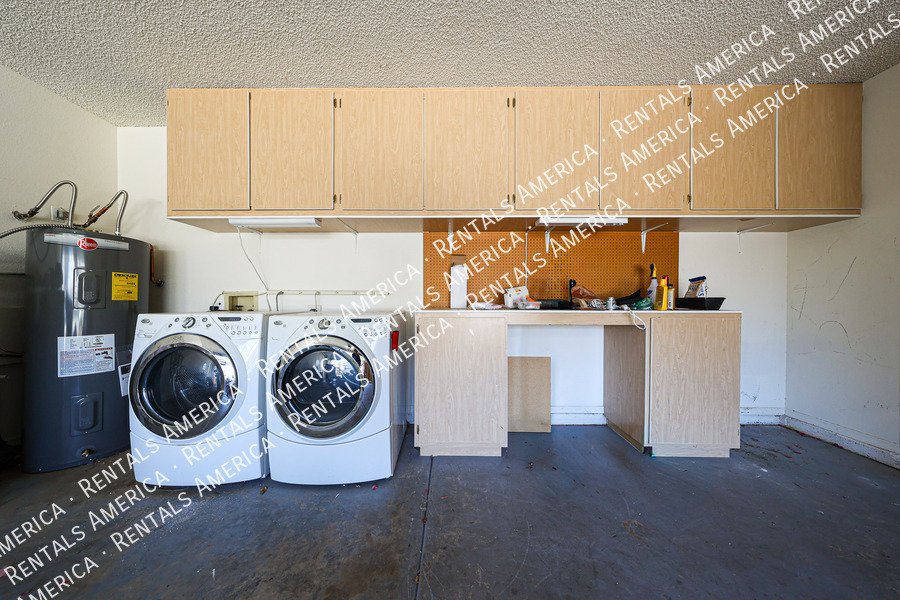 Check out this spacious, stylish, functional Chandler home! property image