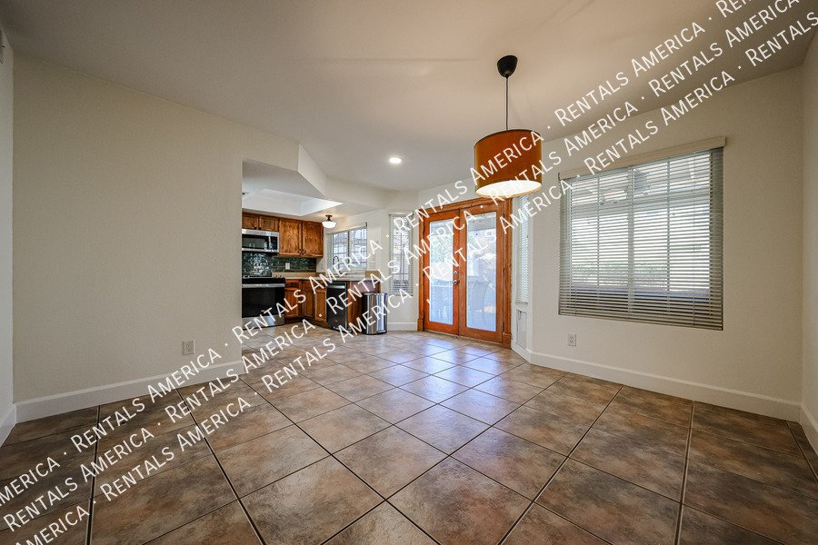 Check out this spacious, stylish, functional Chandler home! property image