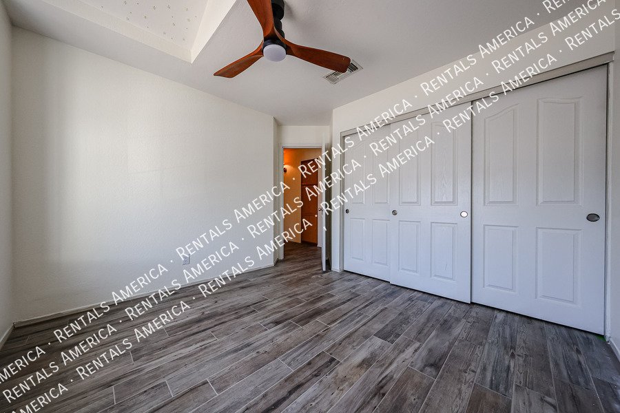Check out this spacious, stylish, functional Chandler home! property image