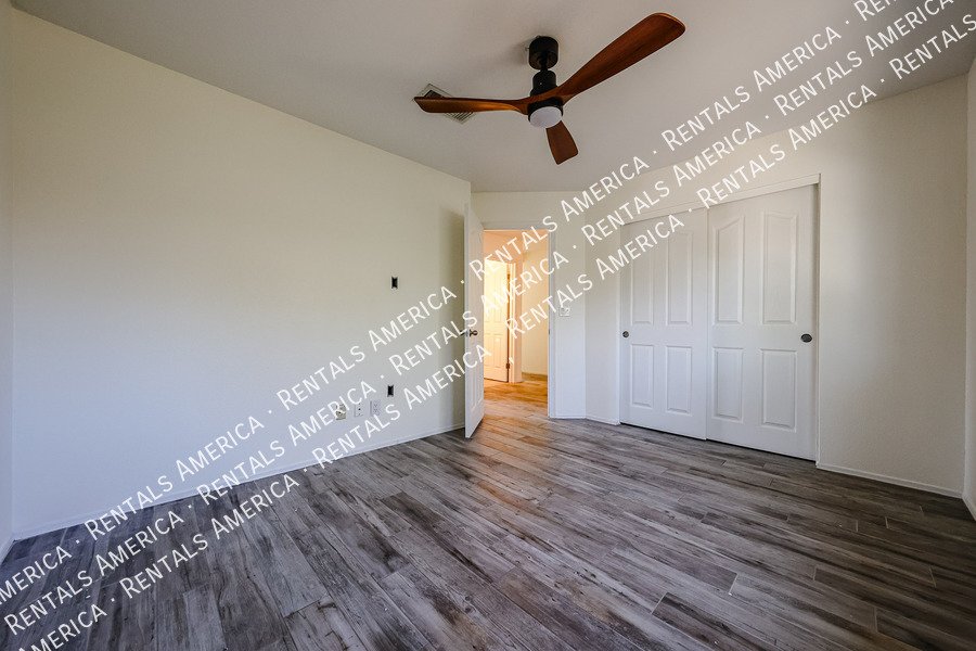 Check out this spacious, stylish, functional Chandler home! property image