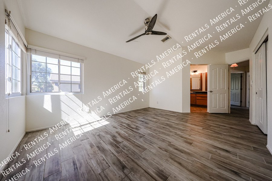 Check out this spacious, stylish, functional Chandler home! property image