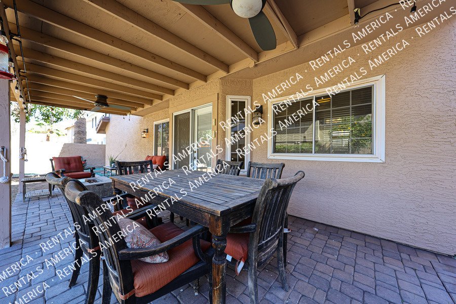 Check out this spacious, stylish, functional Chandler home! property image
