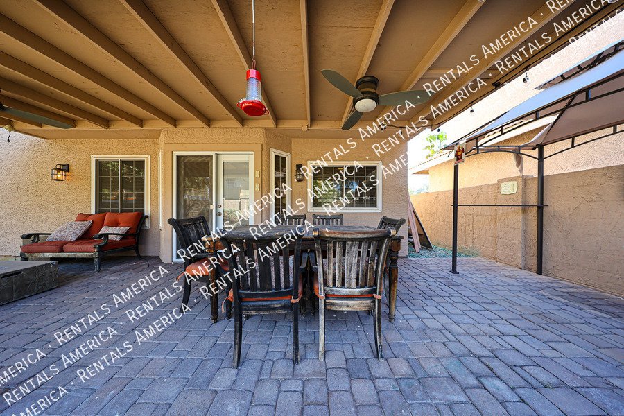 Check out this spacious, stylish, functional Chandler home! property image