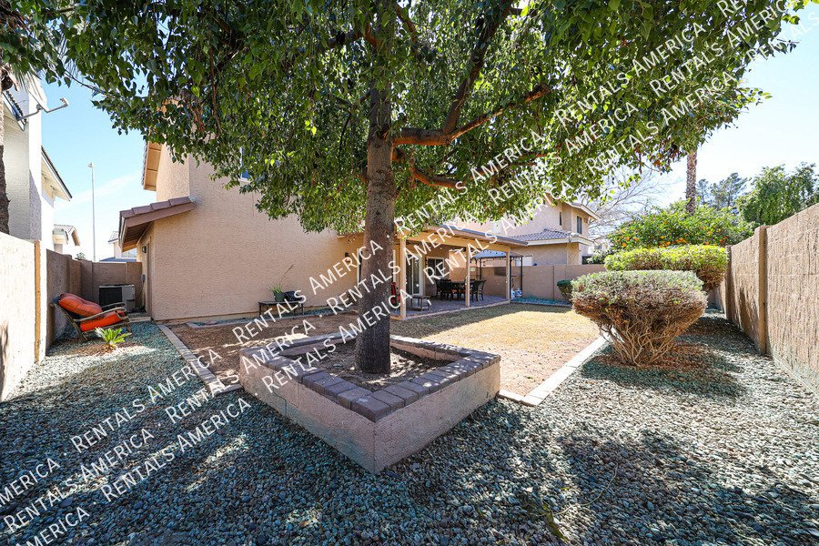 Check out this spacious, stylish, functional Chandler home! property image