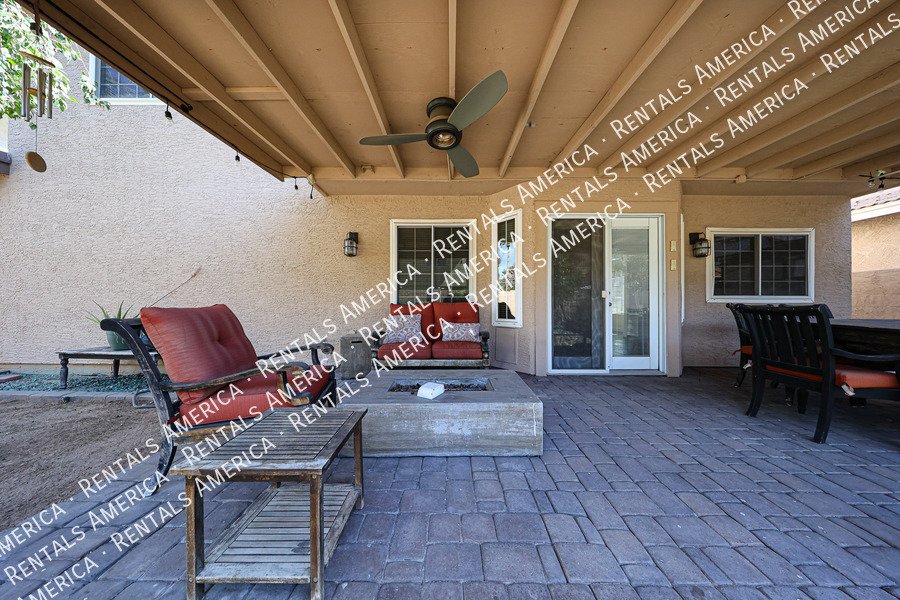 Check out this spacious, stylish, functional Chandler home! property image