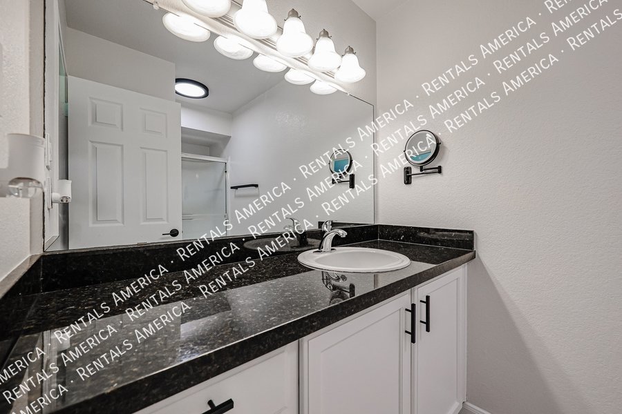 2 bed, 2 ba Condo in McCormick ranch property image