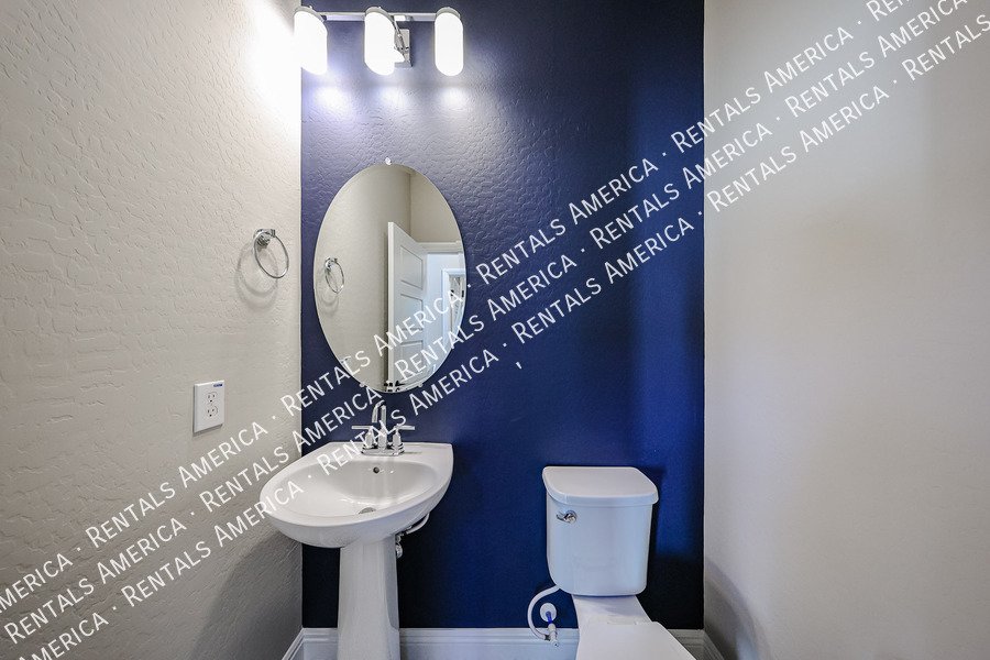 Beautiful Move in Ready! & Special Offer property image