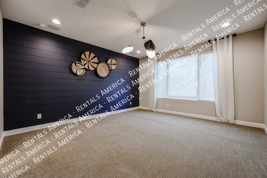 Beautiful Move in Ready! & Special Offer property image