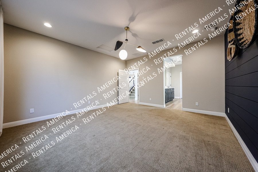 Beautiful Move in Ready! & Special Offer property image