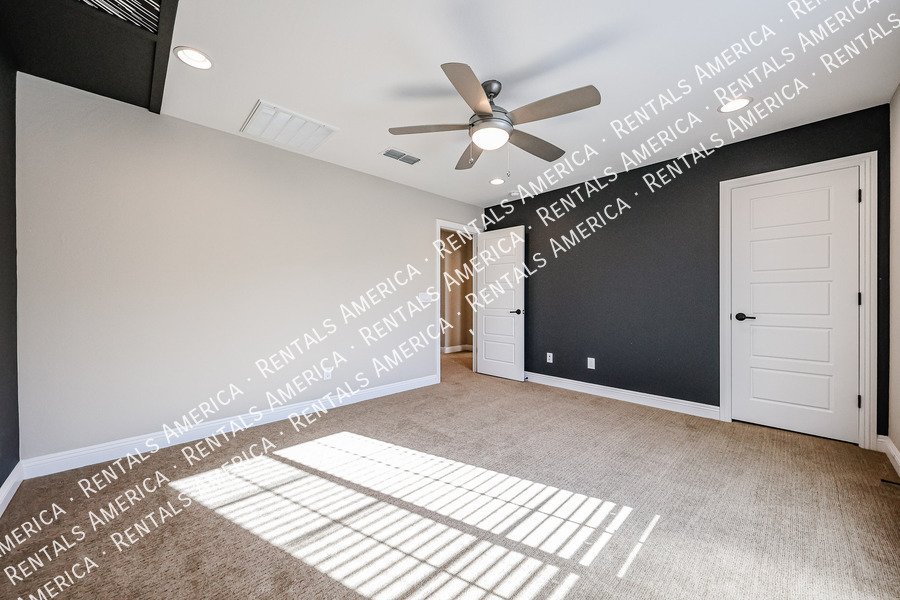 Beautiful Move in Ready! & Special Offer property image