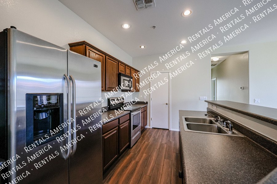 MOVE IN READY! property image