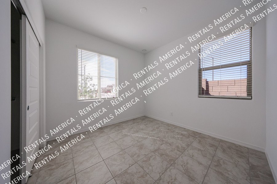 Stunning Brand New 4 Bed / 3 Bath Home in Rancho Mercado Single Level property image