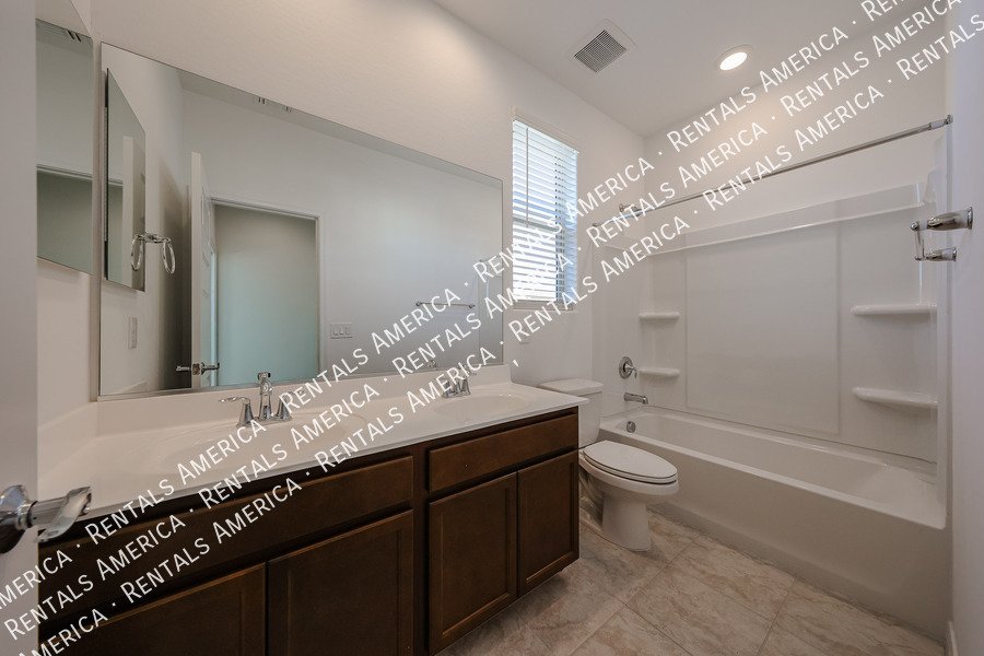 Stunning Brand New 4 Bed / 3 Bath Home in Rancho Mercado Single Level property image