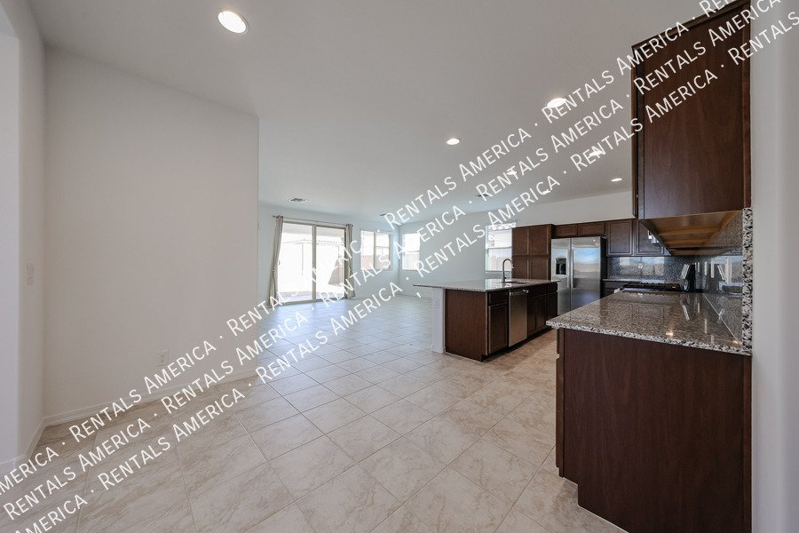 Stunning Brand New 4 Bed / 3 Bath Home in Rancho Mercado Single Level property image