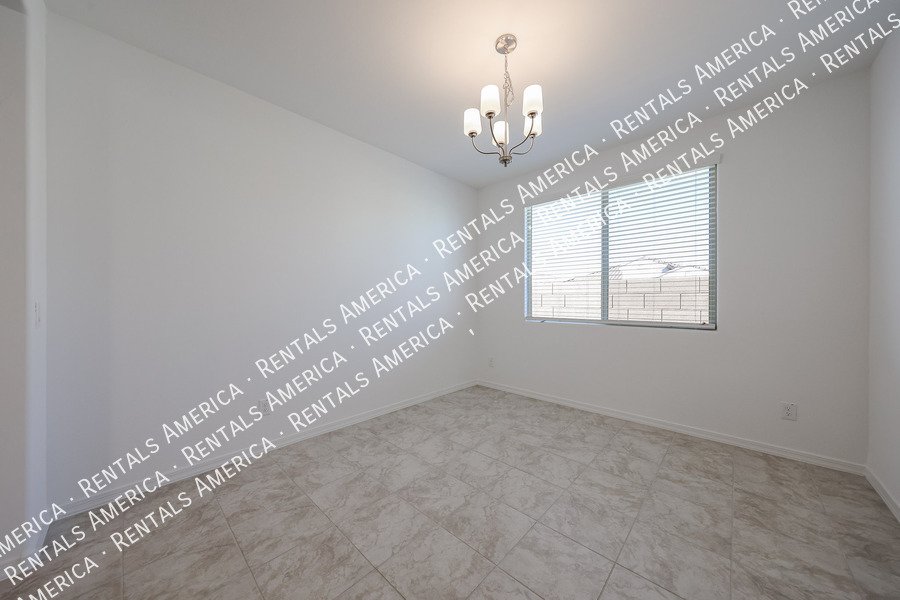 Stunning Brand New 4 Bed / 3 Bath Home in Rancho Mercado Single Level property image