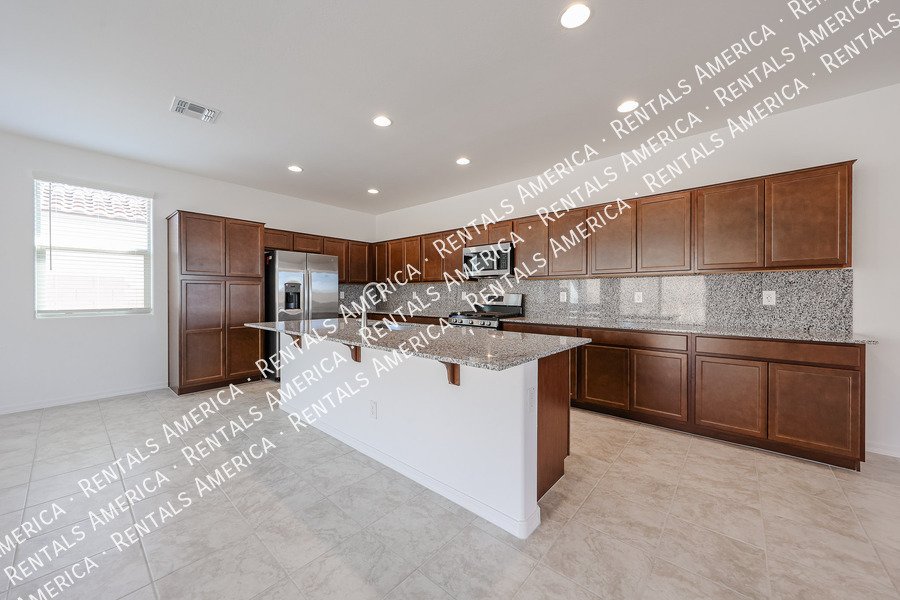 Stunning Brand New 4 Bed / 3 Bath Home in Rancho Mercado Single Level property image