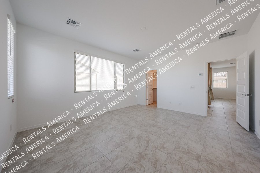 Stunning Brand New 4 Bed / 3 Bath Home in Rancho Mercado Single Level property image