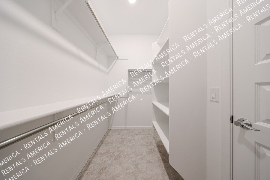 Stunning Brand New 4 Bed / 3 Bath Home in Rancho Mercado Single Level property image