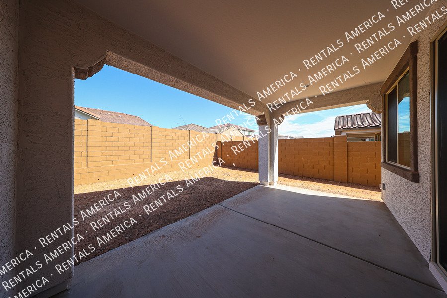 Stunning Brand New 4 Bed / 3 Bath Home in Rancho Mercado Single Level property image