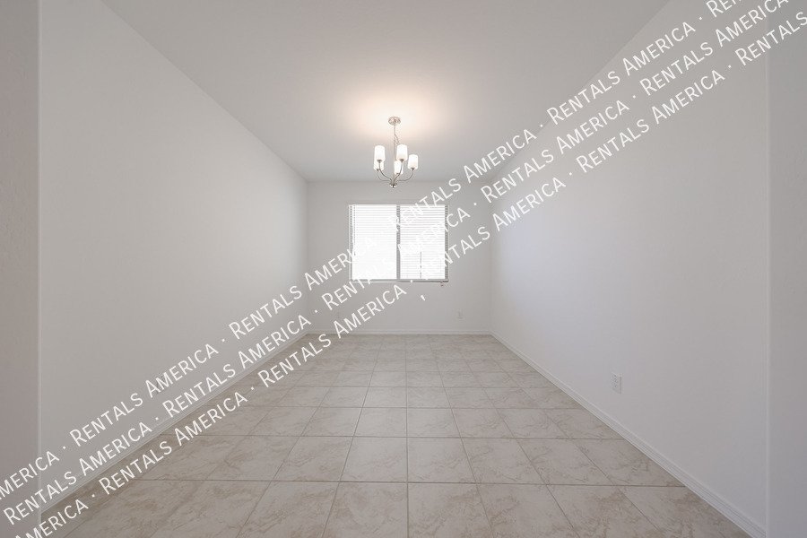 Single level Beauty 4 bed 3 bath property image