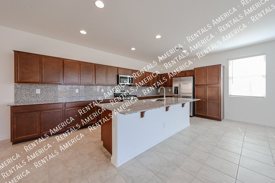 Single level Beauty 4 bed 3 bath property image