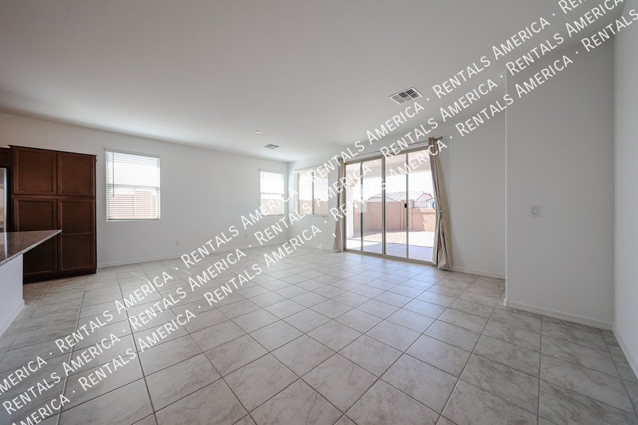 Single level Beauty 4 bed 3 bath property image