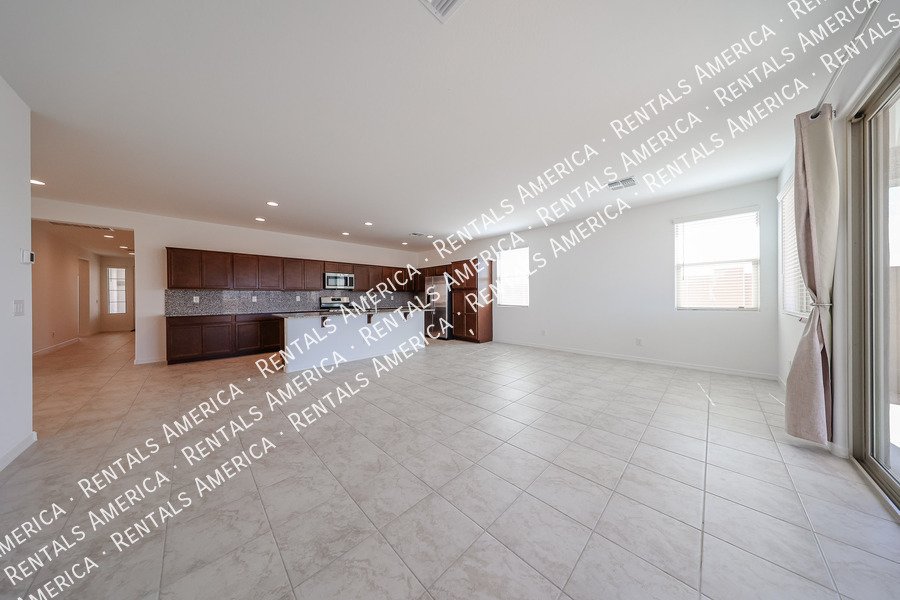 Single level Beauty 4 bed 3 bath property image