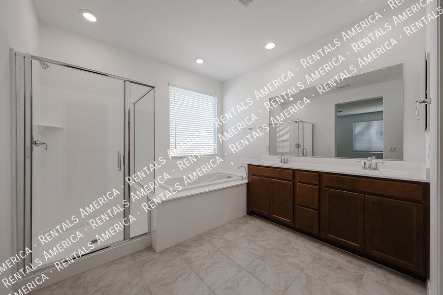 Single level Beauty 4 bed 3 bath property image