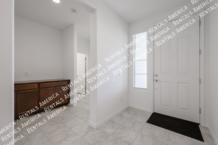 Single level Beauty 4 bed 3 bath property image