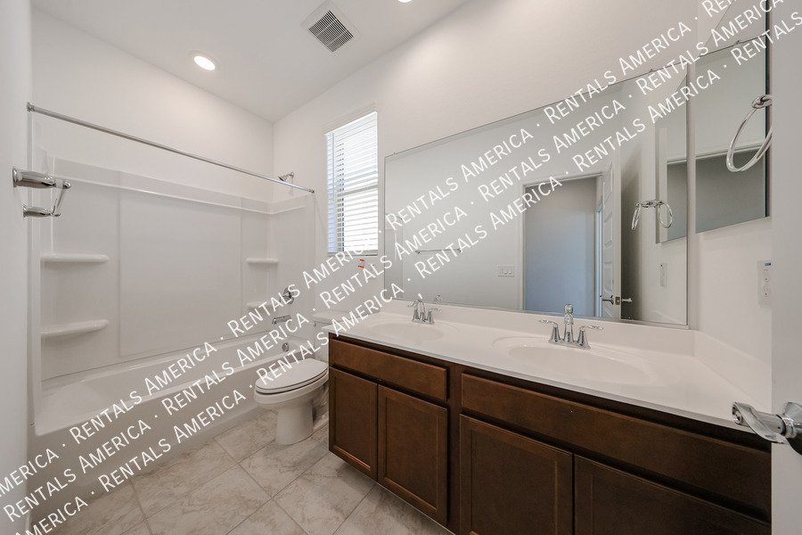 Single level Beauty 4 bed 3 bath property image