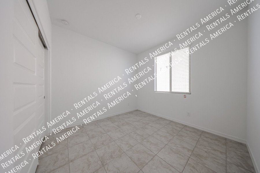 Single level Beauty 4 bed 3 bath property image