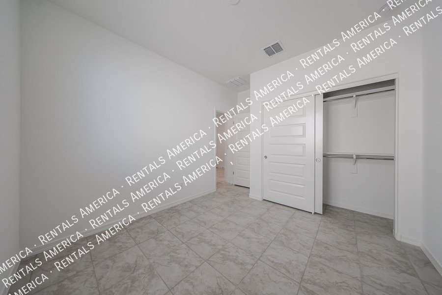 Single level Beauty 4 bed 3 bath property image