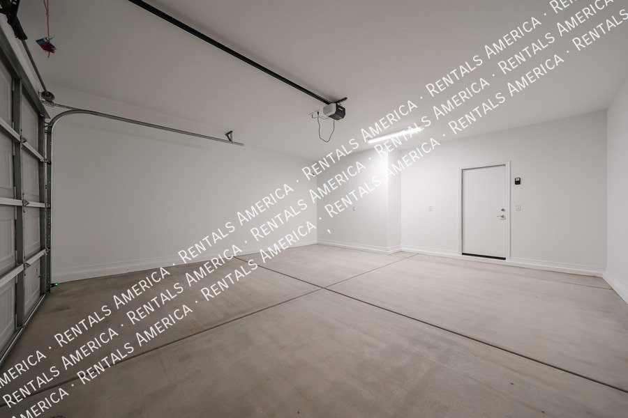 Single level Beauty 4 bed 3 bath property image