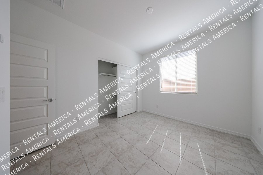 Single level Beauty 4 bed 3 bath property image