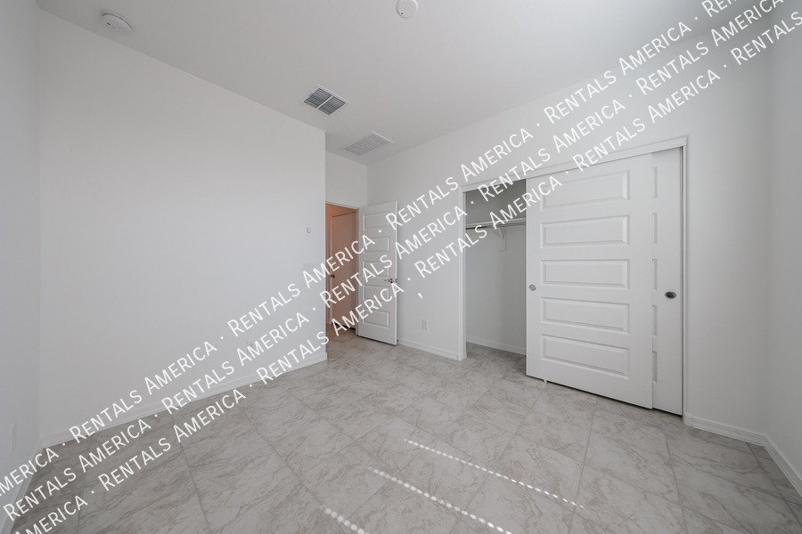 Single level Beauty 4 bed 3 bath property image