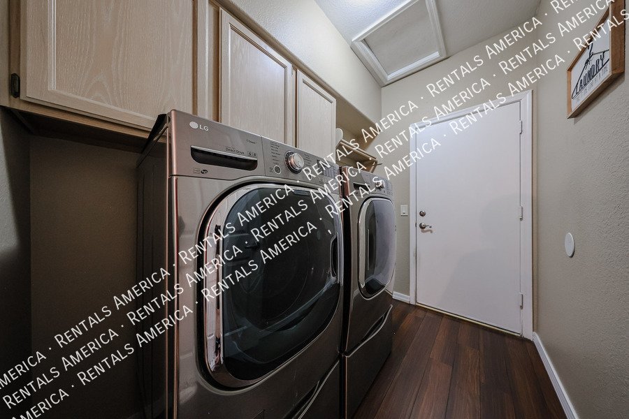 6126 E Juniper Ave property image