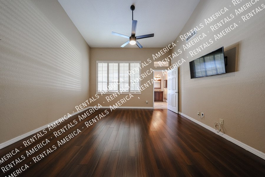 6126 E Juniper Ave property image